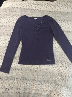 GUESS Navy V-Neck Long Sleeve Henley Top with Button diamonds. Stretchy . Size L